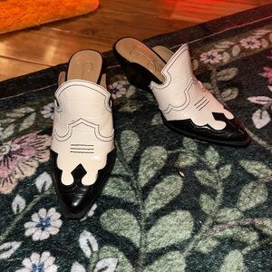 Chic Two-Tone Women's western Mules 7 cowgirl